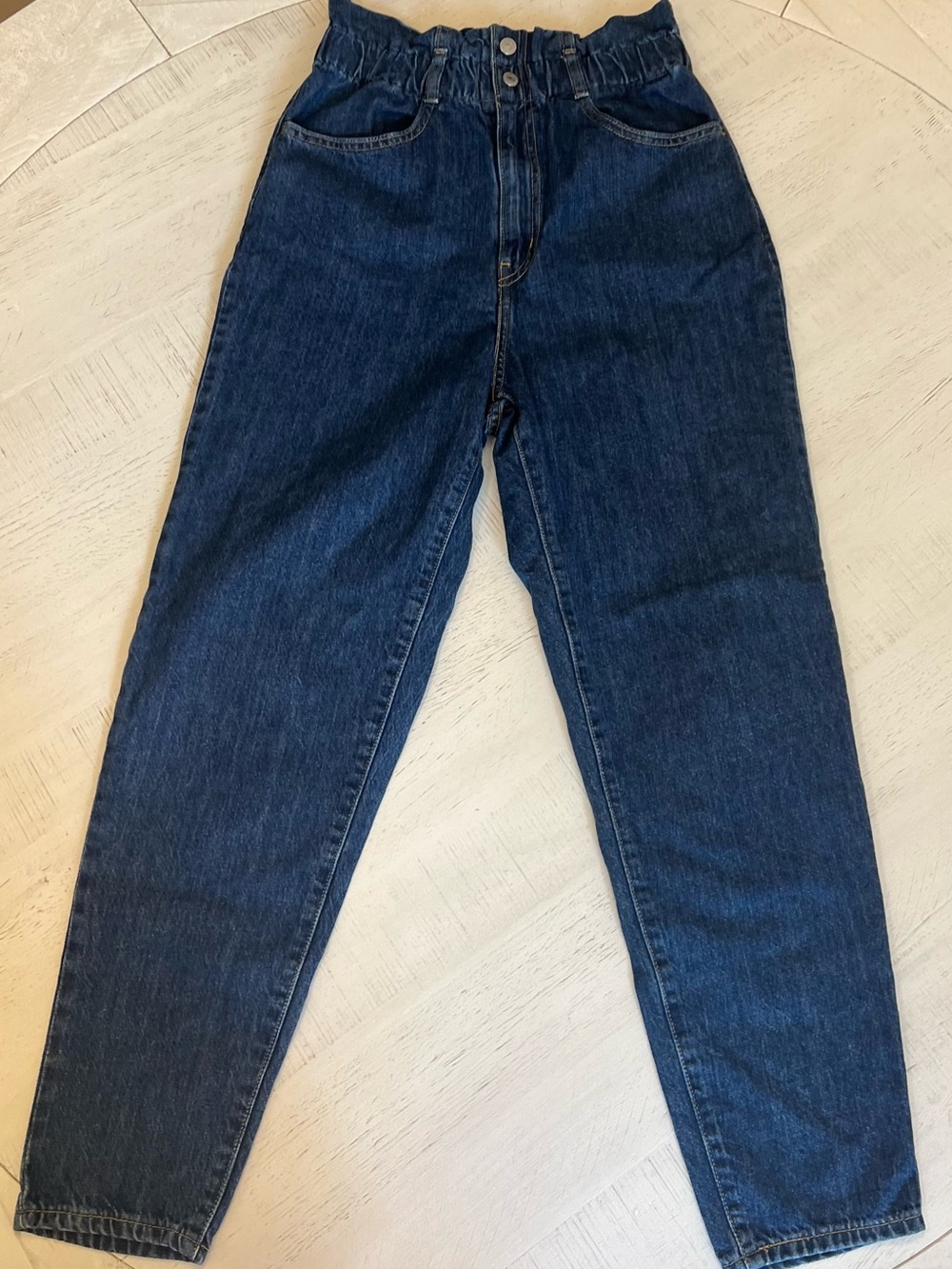 Levi's High Waisted Elastic Tapered Denim Jeans - Picture 4 of 7